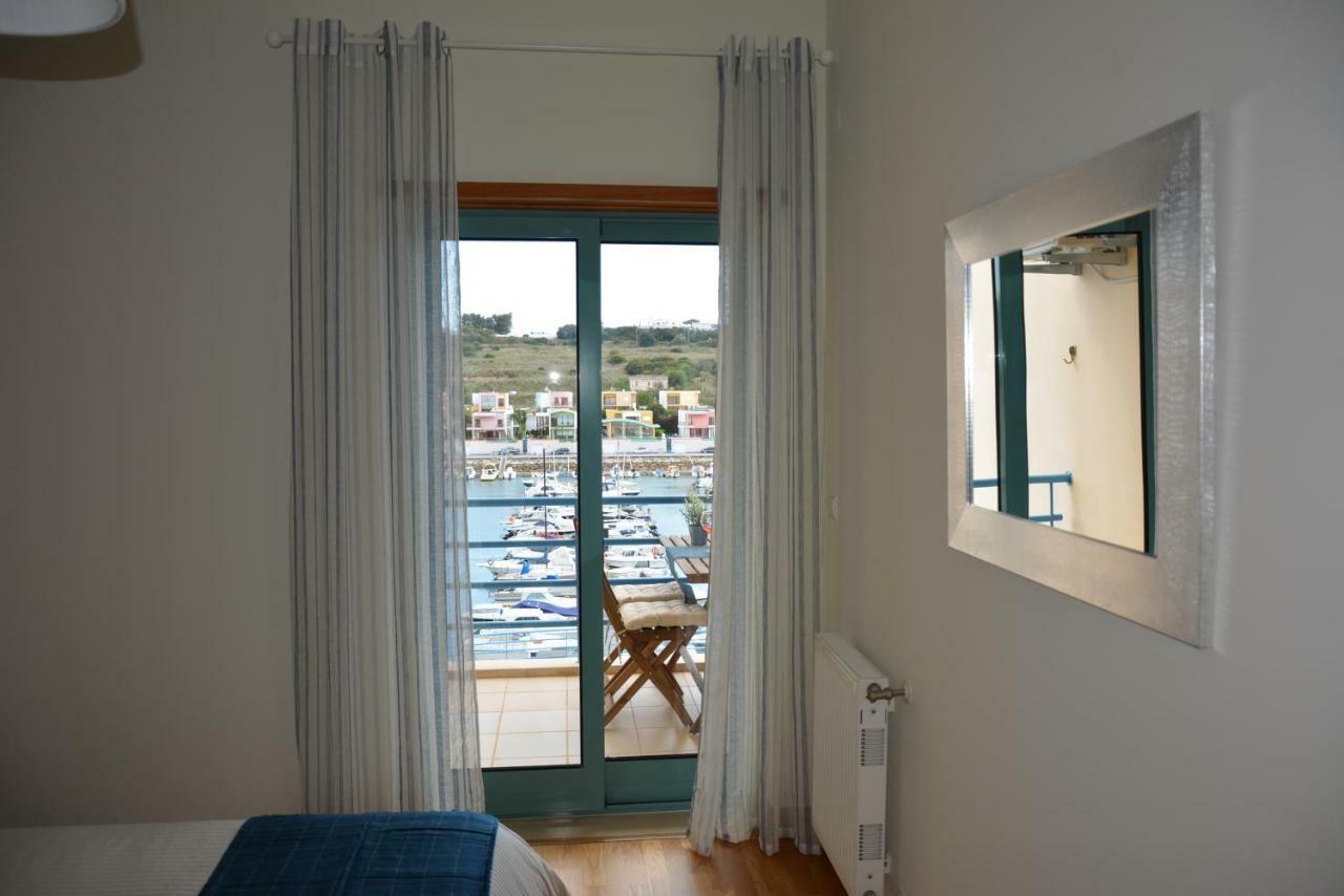 Stunning Apartment With Marina Views Albufeira Exterior photo